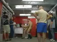 Donna matura con gli ...