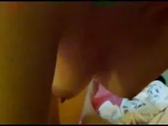 Con il dildo in la s ...