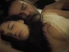 Crocifiggi l'uomo vi ...