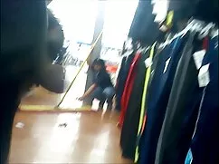 Asiatico dare un pom ...